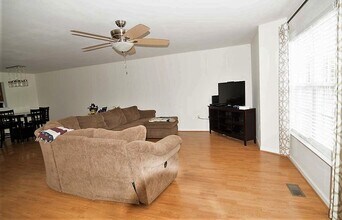 97 Mistala Ct in Inwood, WV - Building Photo - Building Photo