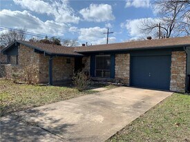 8202 Renton Dr in Austin, TX - Building Photo