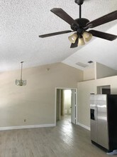 12908 Meadowbend Dr in Wellington, FL - Building Photo - Building Photo