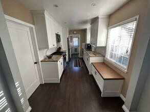 6034 Centralia St in Lakewood, CA - Building Photo - Building Photo