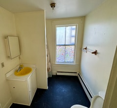 325 Main St in Lyndon, VT - Building Photo - Building Photo