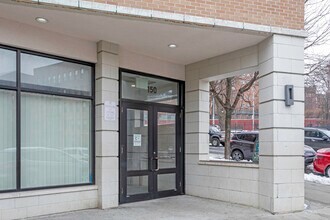 Washington Bridge View in Bronx, NY - Building Photo - Building Photo