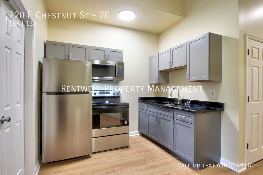 220 E Chestnut St in Coatesville, PA - Building Photo