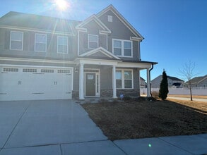 Room in House on Hopper Cir in Clayton, NC - Building Photo - Building Photo