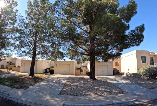 2717 Fairway Dr