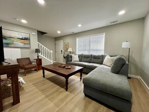 406 NW D St in Bentonville, AR - Building Photo - Building Photo