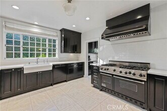 1637 Don Carlos Ave in Glendale, CA - Building Photo - Building Photo