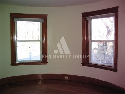 132 Glenville Ave in Boston, MA - Foto de edificio - Building Photo