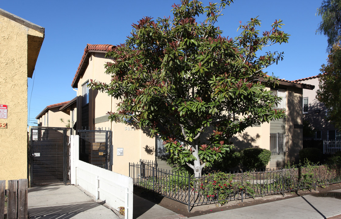 3870 Van Dyke Ave in San Diego, CA - Building Photo