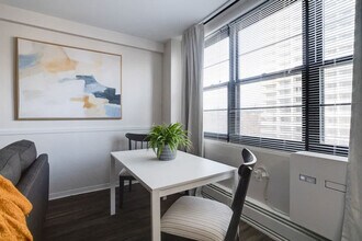 105 W 39th St in Baltimore, MD - Building Photo - Building Photo