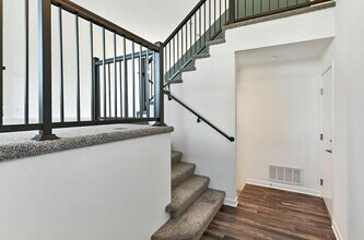 5911 N 181st St in Elkhorn, NE - Building Photo - Building Photo