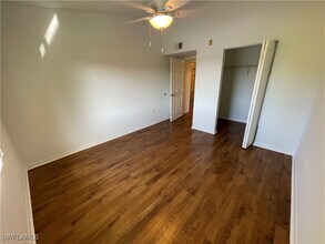 8234 Key Royal Cir in Naples, FL - Foto de edificio - Building Photo