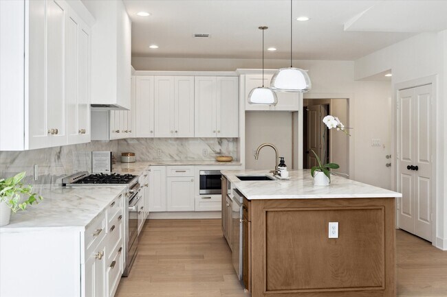 property at 10159 Brinwood Dr