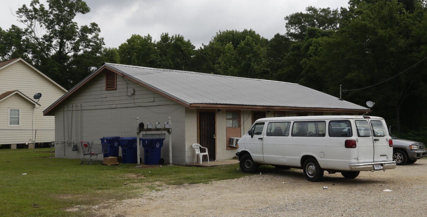 901 E 3rd St in Bogalusa, LA - Building Photo