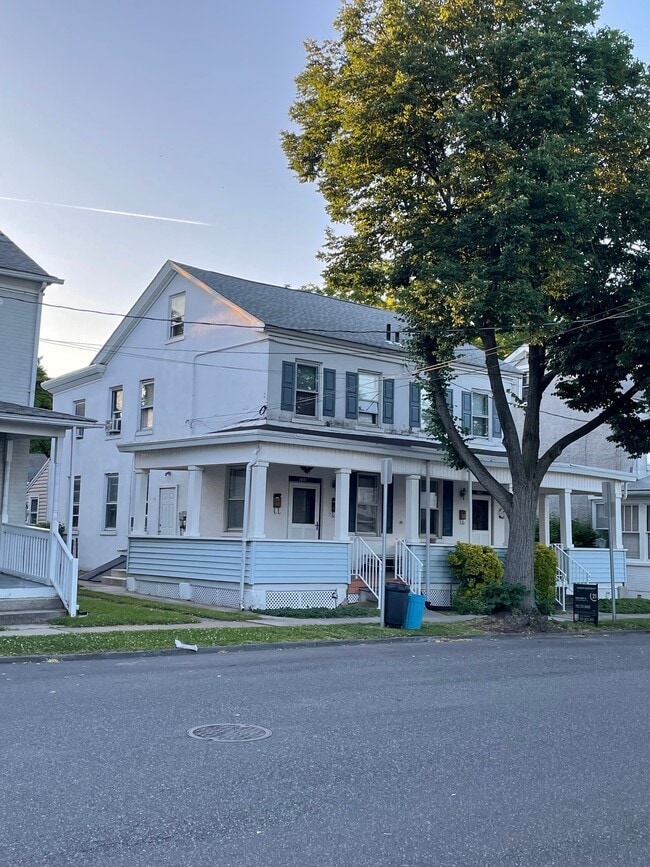 258 2nd St, Unit First Floor