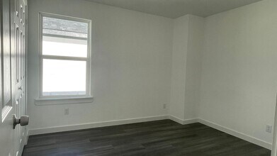 6015 Wedgefield St in Houston, TX - Building Photo - Building Photo