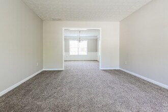 3854 Sagebrush Ln in Snellville, GA - Foto de edificio - Building Photo