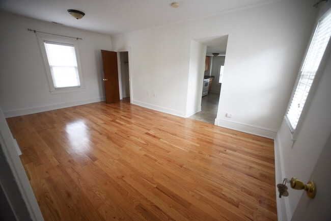 80 Walnut St, Unit Second Floor in Saratoga Springs, NY - Foto de edificio - Building Photo