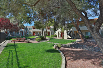 Icon on Pima in Tucson, AZ - Foto de edificio - Building Photo