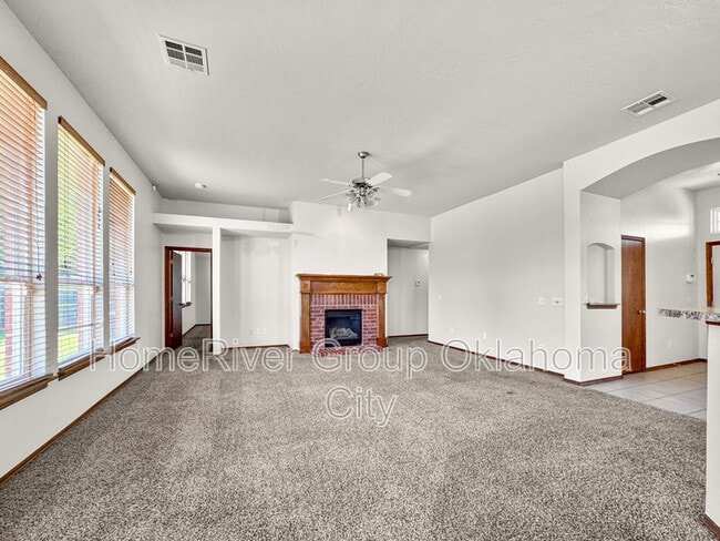 13036 SW 5th Terrace in Yukon, OK - Building Photo - Building Photo