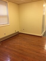 3457 Chestnut Ave, Unit First Floor in Baltimore, MD - Building Photo