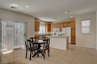 6646 Colorado Spruce St in Las Vegas, NV - Building Photo - Building Photo