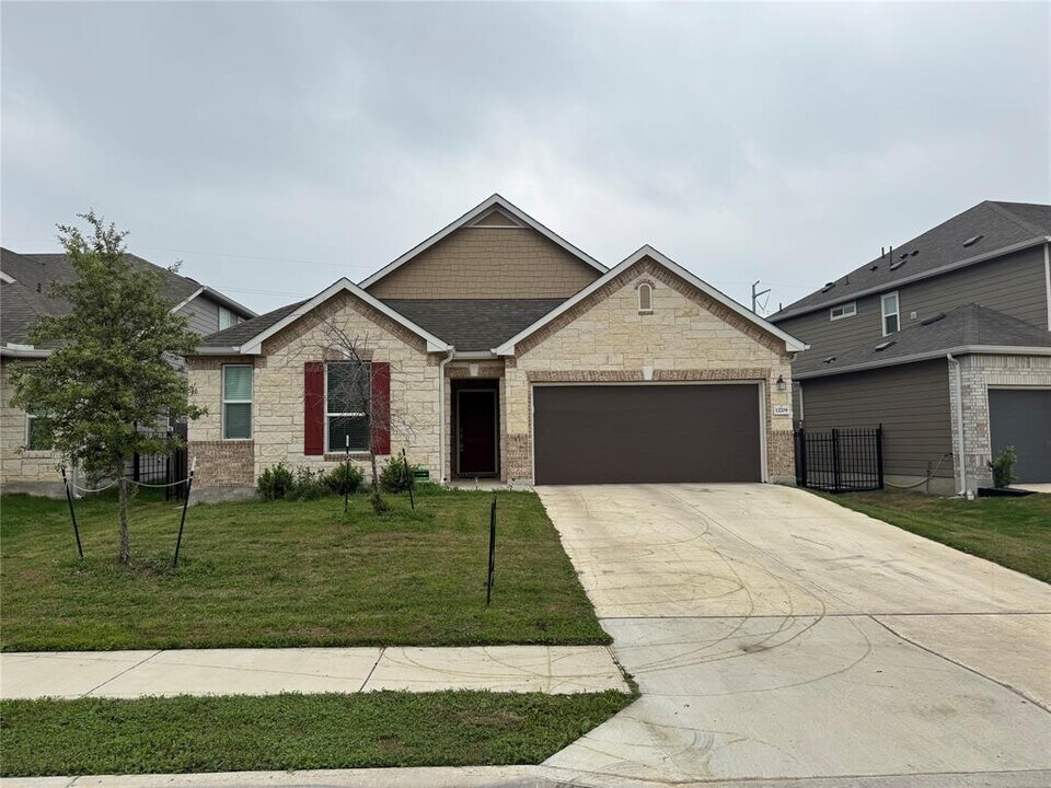 12709 Mogador St in Manor, TX - Building Photo