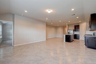 611 Harvest Bluff Dr in Rosharon, TX - Building Photo - Building Photo