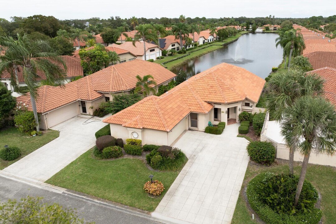 2843 SW Mariposa Cir in Palm City, FL - Building Photo