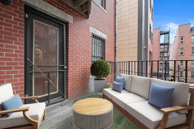 18 E Springfield St, Unit 18-3 in Boston, MA - Building Photo - Building Photo