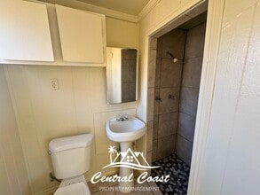 0 E Chapel St in Santa Maria, CA - Foto de edificio - Building Photo