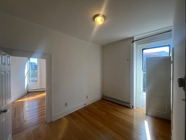 30 Coles St in Jersey City, NJ - Building Photo - Building Photo