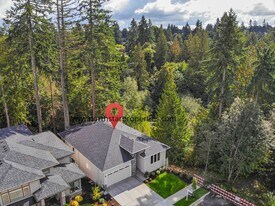 12980 SW Parkdale Ave in Tigard, OR - Building Photo