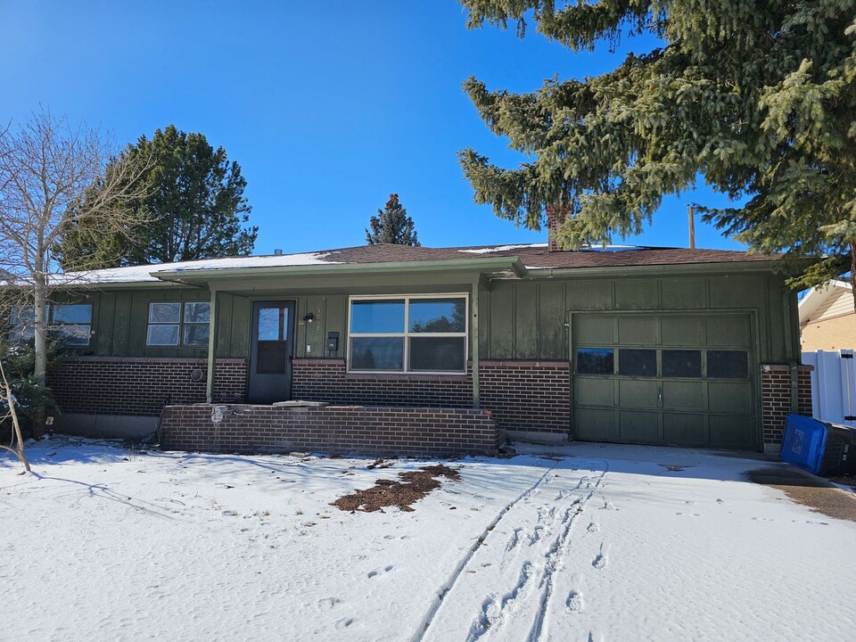 5002 Pineridge Ave in Cheyenne, WY - Building Photo