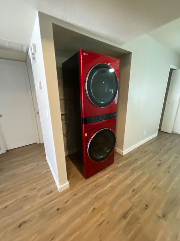 61 N May in Mesa, AZ - Foto de edificio - Building Photo