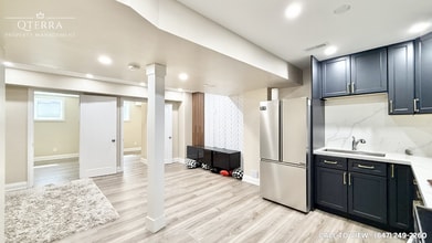 3 Christine Elliott Av in Whitby, ON - Building Photo - Building Photo