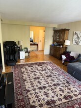 893 Farmington Ave in West Hartford, CT - Building Photo - Building Photo