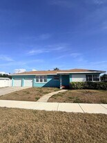 401 N Lincoln Ave in Clearwater, FL - Building Photo