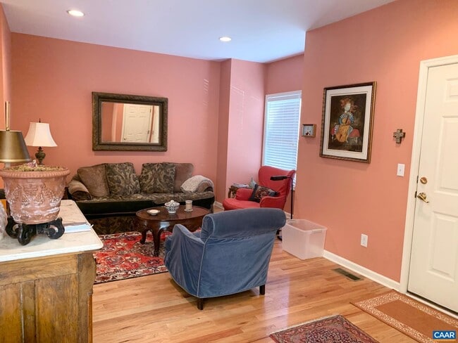 112 Old Fifth Cir in Charlottesville, VA - Building Photo - Building Photo