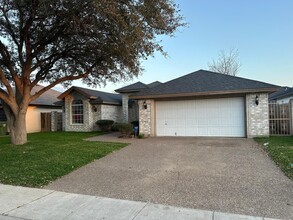 1803 Lemonwood Dr in Laredo, TX - Building Photo - Building Photo