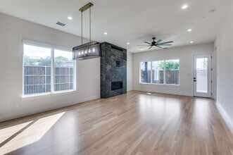 2805 Cherrywood Ave in Dallas, TX - Building Photo - Building Photo
