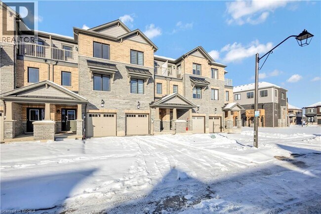 5 Greig St in Brantford, ON - Building Photo - Building Photo