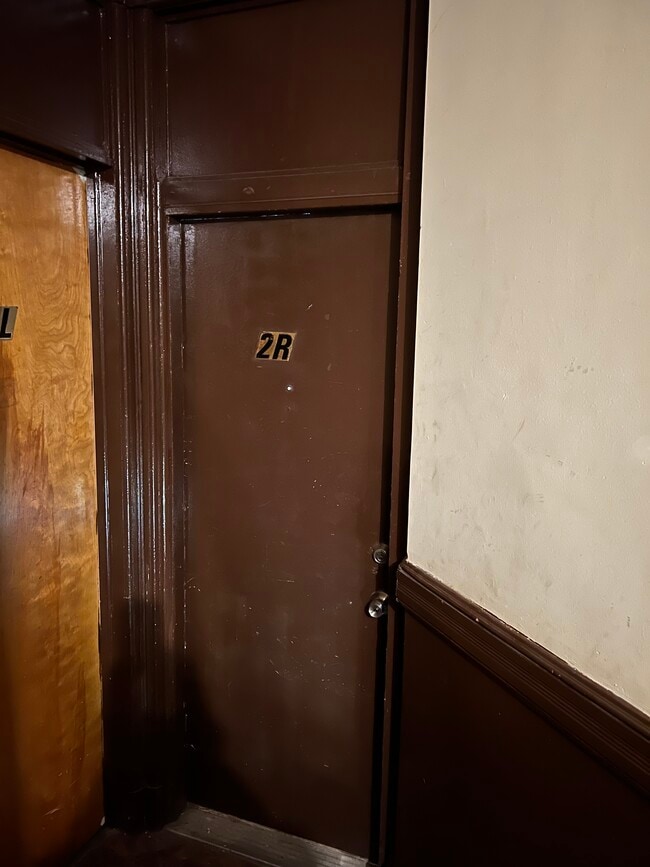 76 Hague St, Unit 2R in Jersey City, NJ - Building Photo - Building Photo