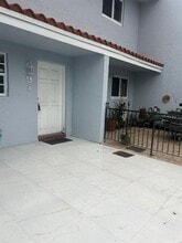 550 SW 115th Ave in Miami, FL - Building Photo - Building Photo