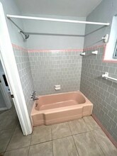 23 NE 23rd Ave in Pompano Beach, FL - Foto de edificio - Building Photo