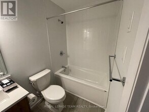 801 Glenroy Gilbert Dr in Ottawa, ON - Building Photo - Building Photo