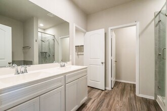 16856 Pink Wintergreen Dr in Conroe, TX - Building Photo - Building Photo