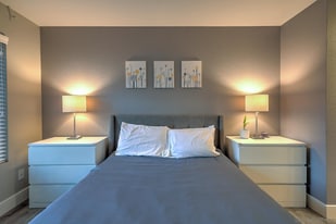 10945 Summerdale Way in San Diego, CA - Building Photo