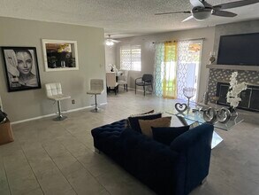 801 Cactus Dr in Round Rock, TX - Building Photo - Building Photo