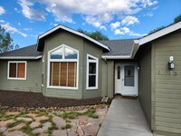 11035 Margaret Way in Flagstaff, AZ - Foto de edificio - Building Photo